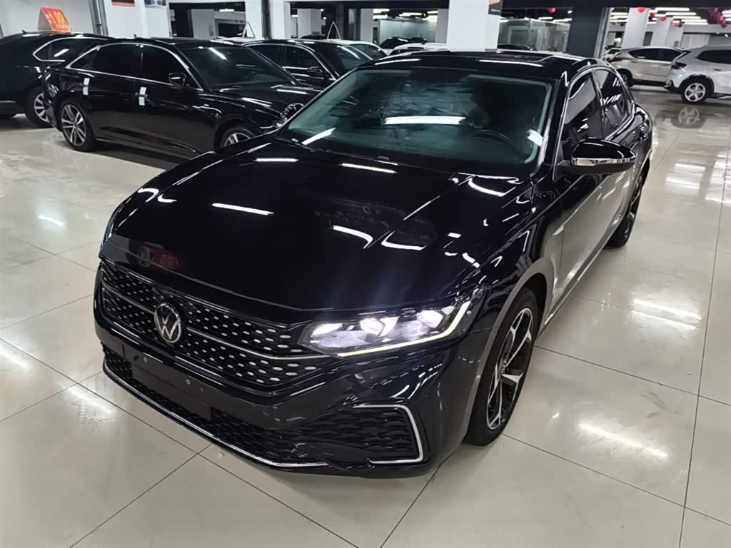 Volkswagen Passat 2023 330TSI Elite