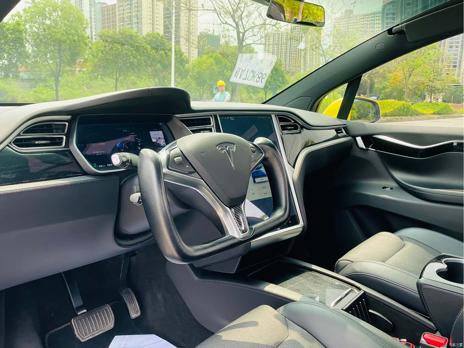 Tesla Model X, 2017 16