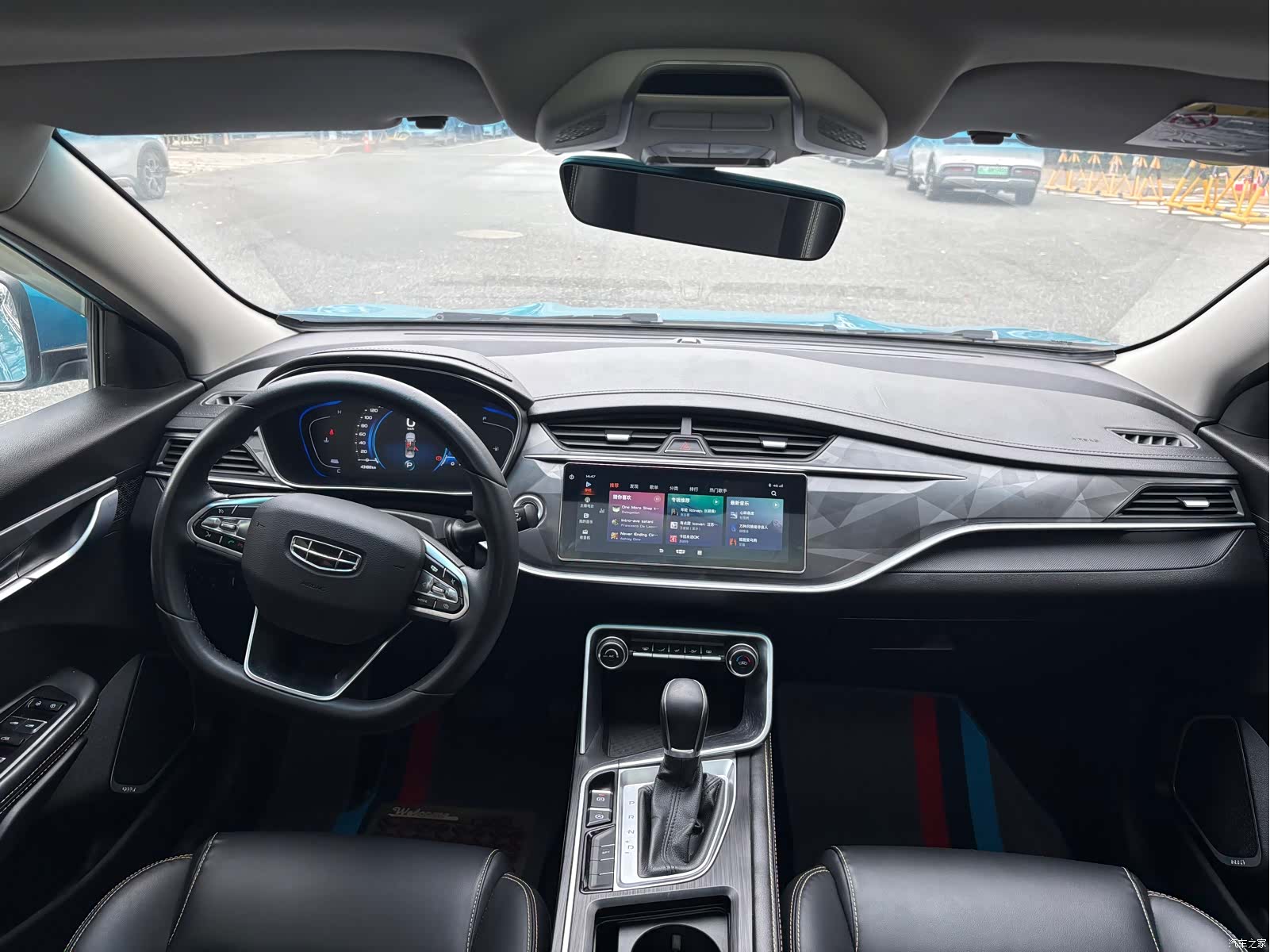 Geely Binray, 2022 10