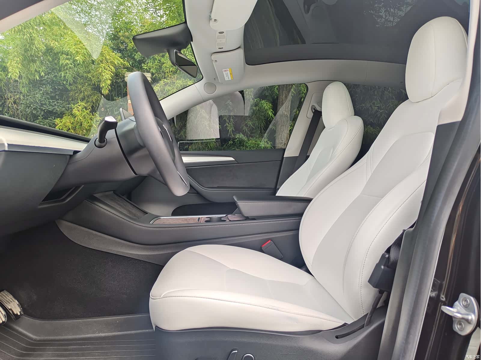 Tesla Model Y, 2022 7