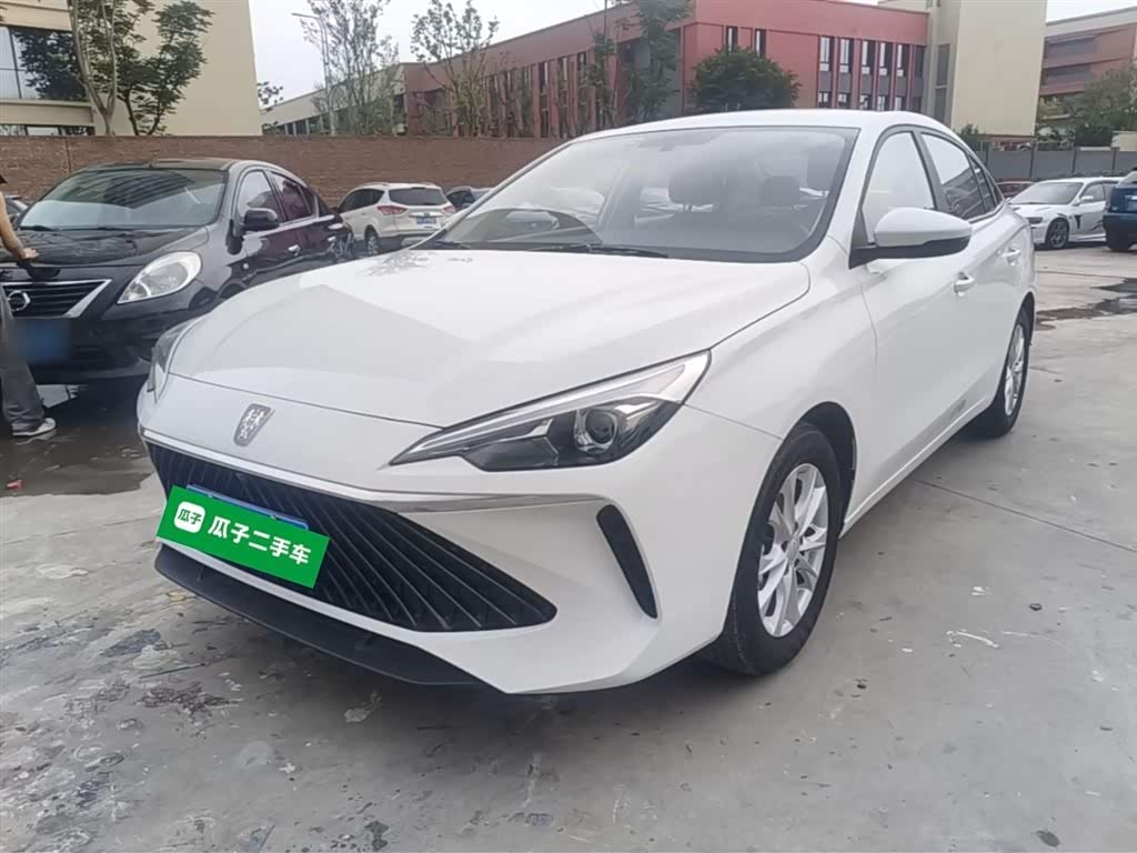 Roewe i5