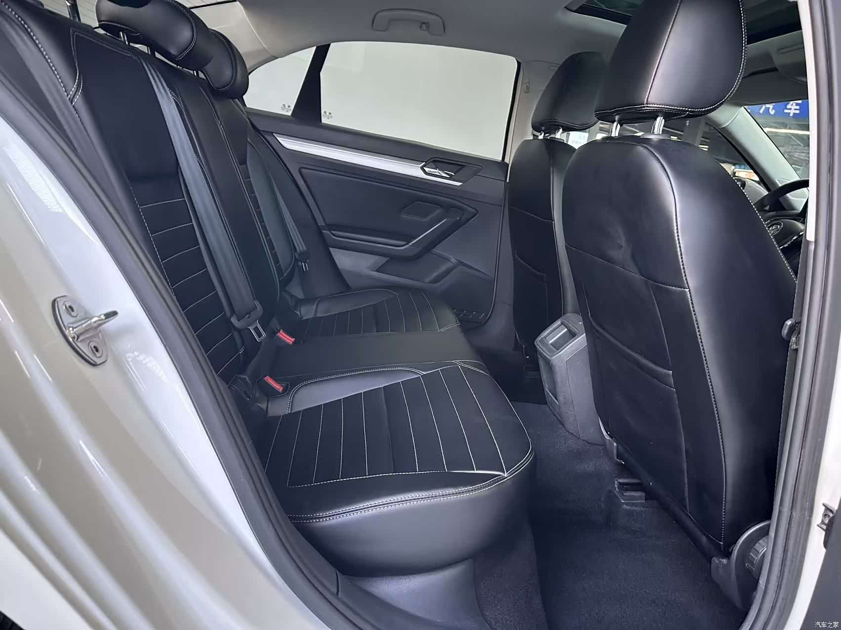 Volkswagen Lamando, 2017 10