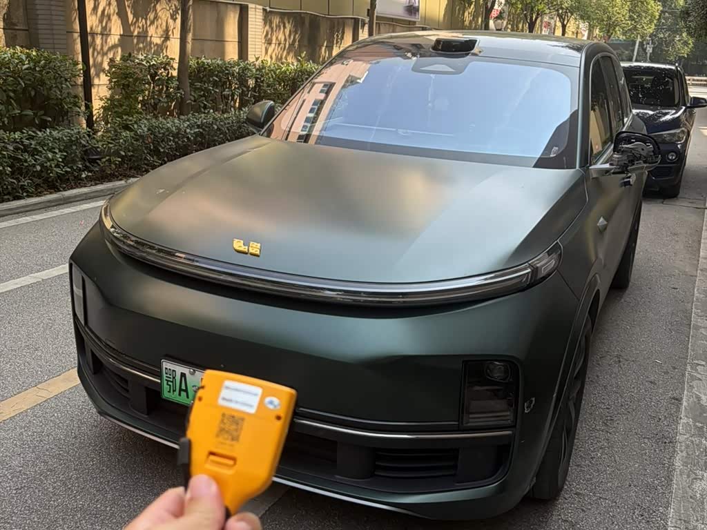 Li Auto L8