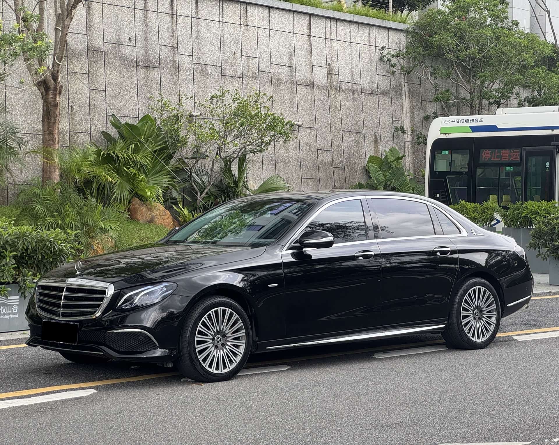 Mercedes-Benz E-Class, 2020 1