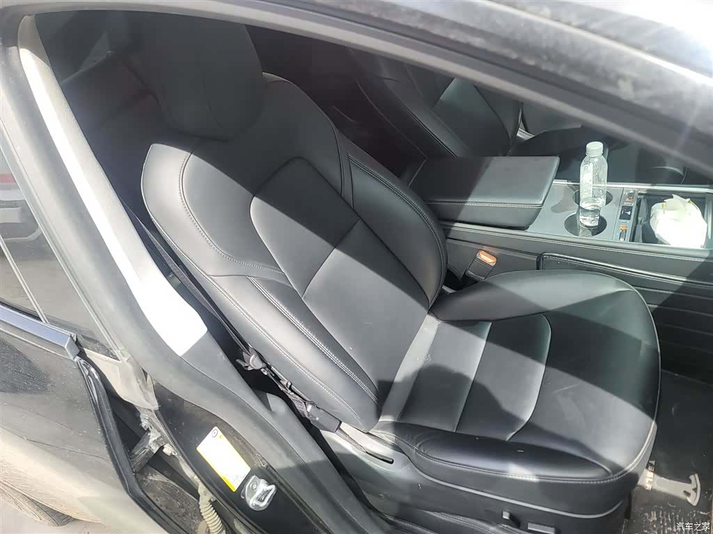 Tesla Model Y, 2022 24