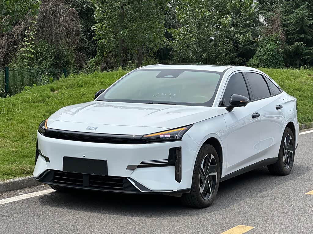 Geely Galaxy L6