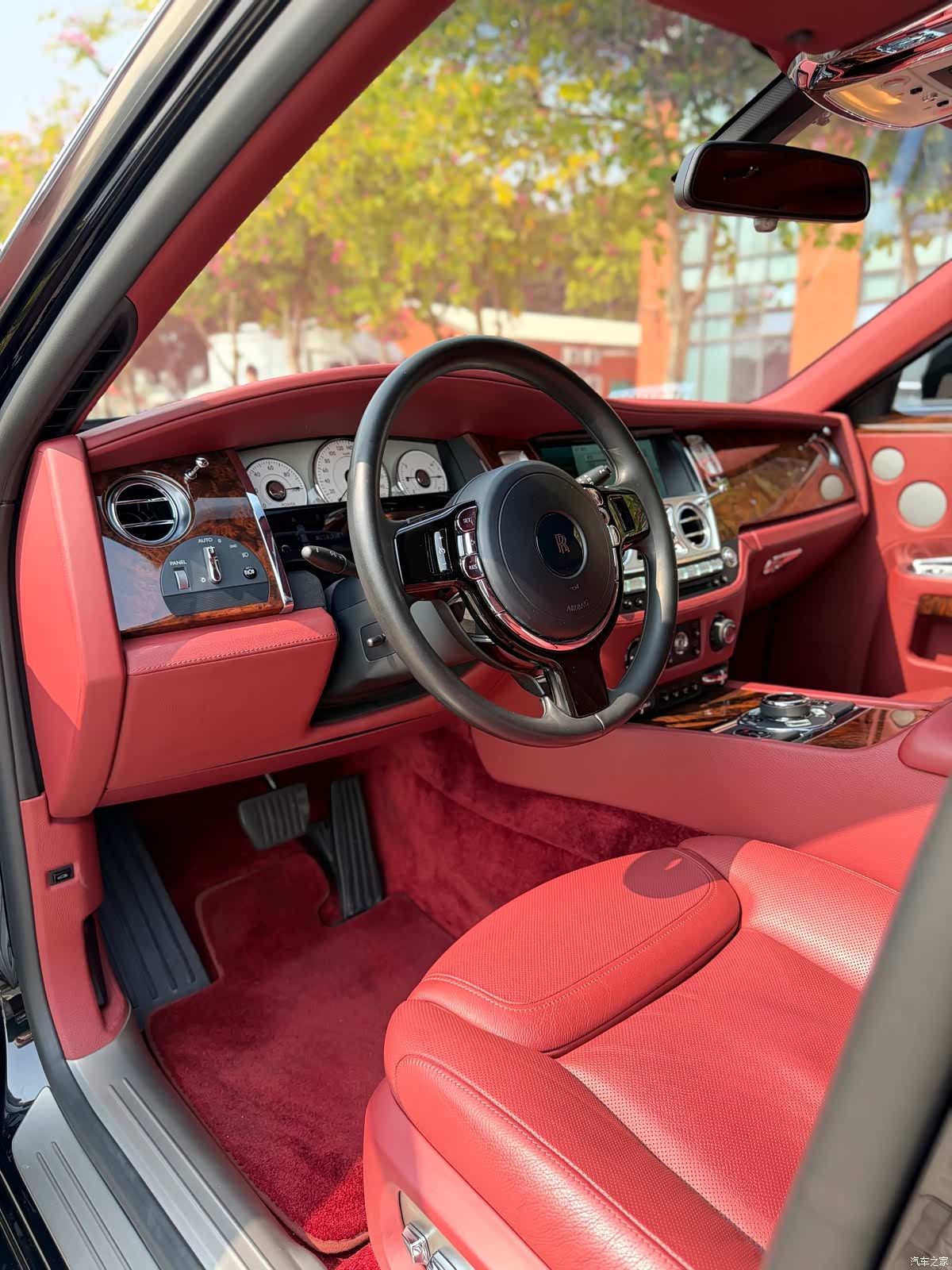 Rolls-Royce Ghost, 2016 21