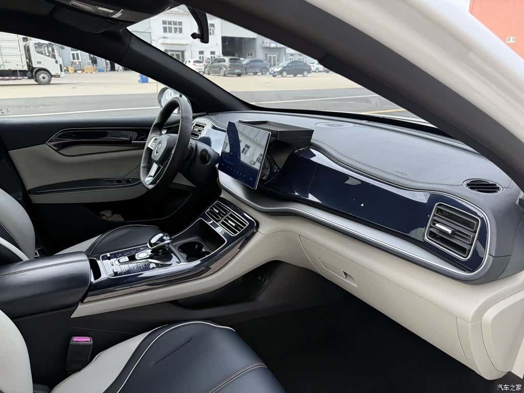 BYD Qin, 2022 17