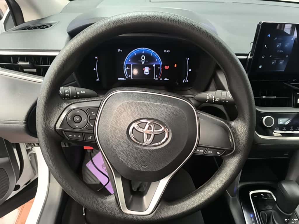 Toyota Frontlander, 2023 11