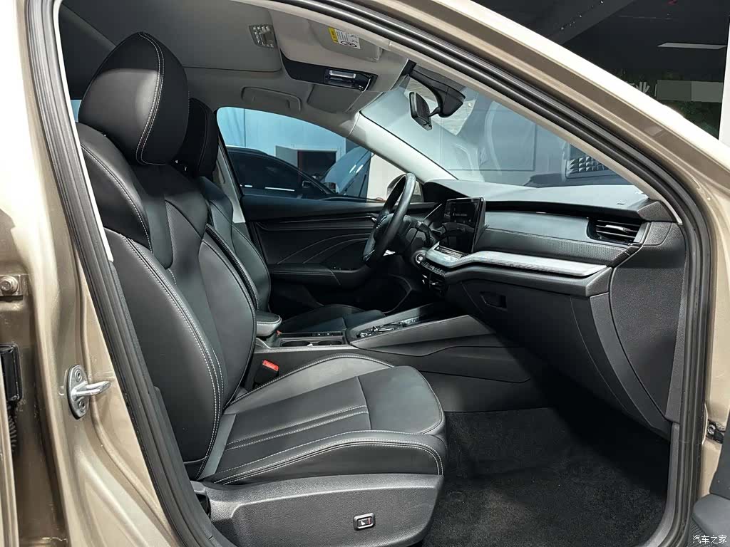 Skoda Octavia, 2023 12