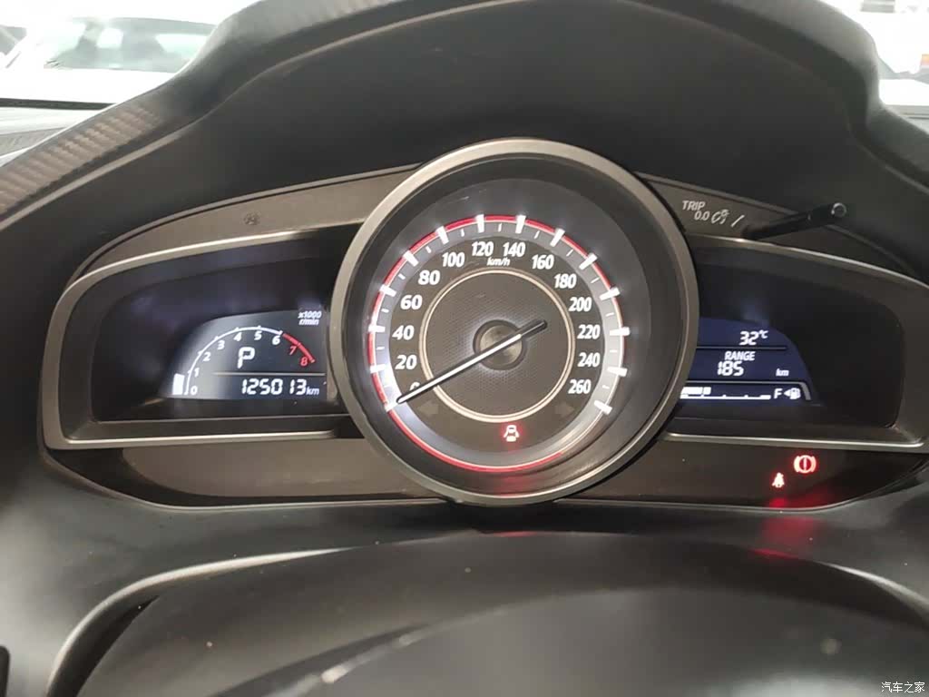 Mazda Mazda3, 2016 12