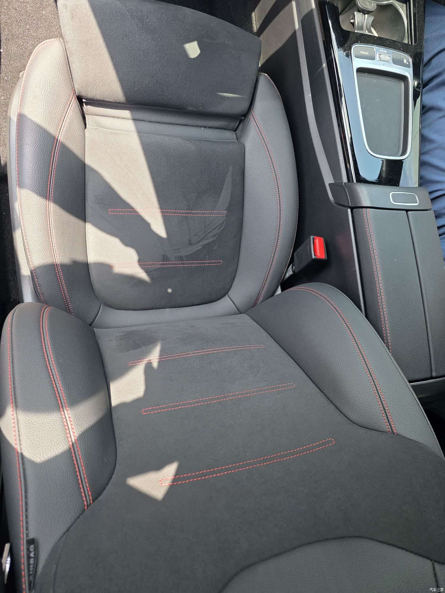 Mercedes-Benz CLA, 2025 11