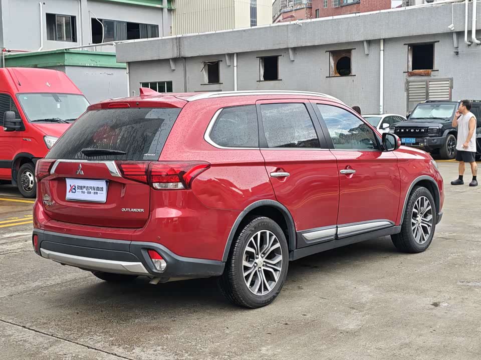 Mitsubishi Outlander