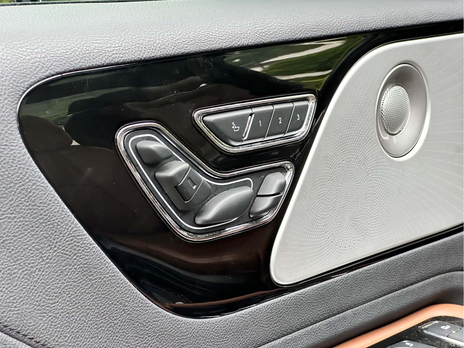 Lincoln Aviator, 2022 28