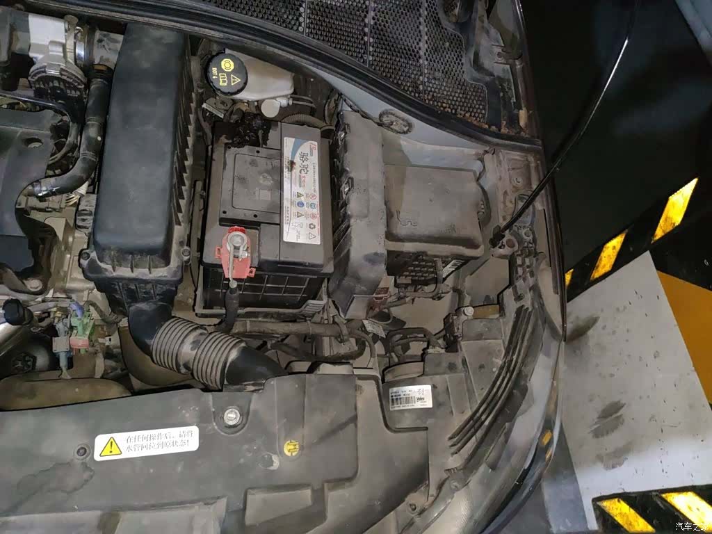 Peugeot 301, 2014 23