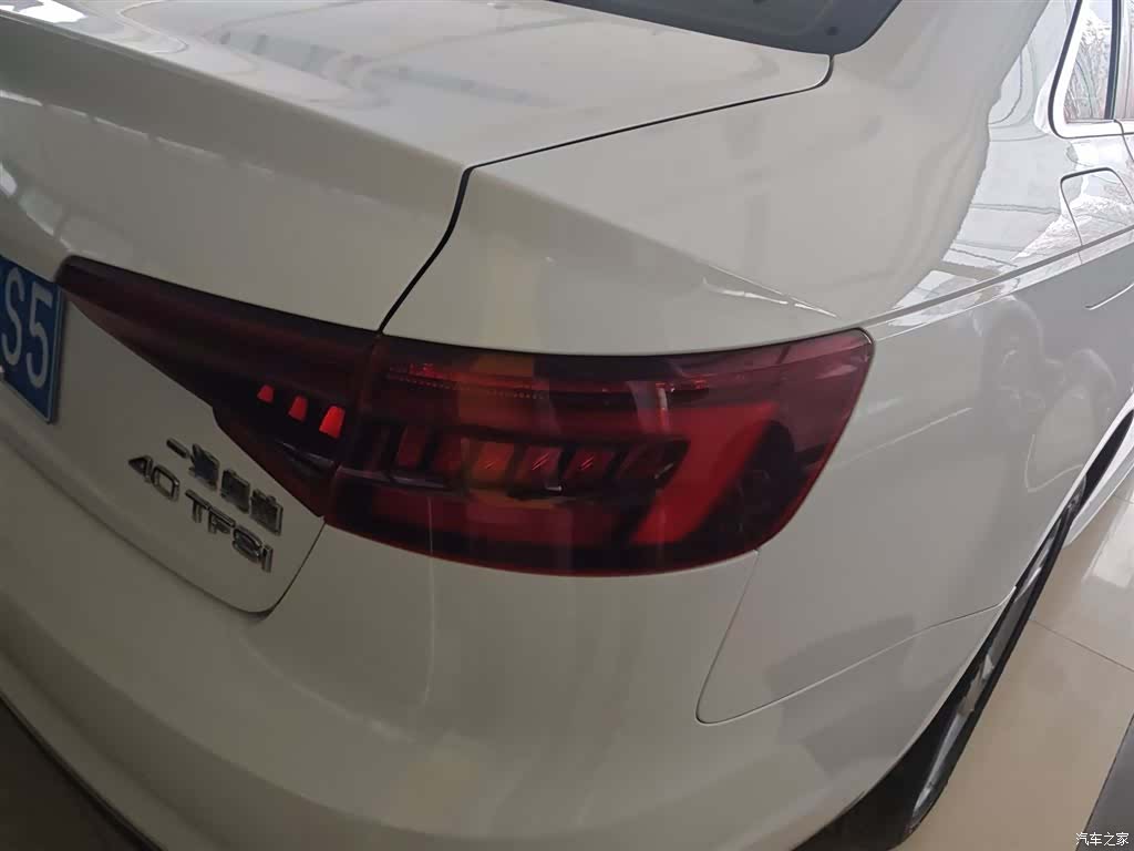 Audi A4L, 2018 8