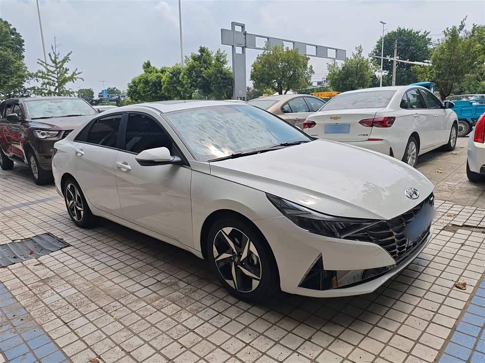 Hyundai Elantra Hyundai Elantra