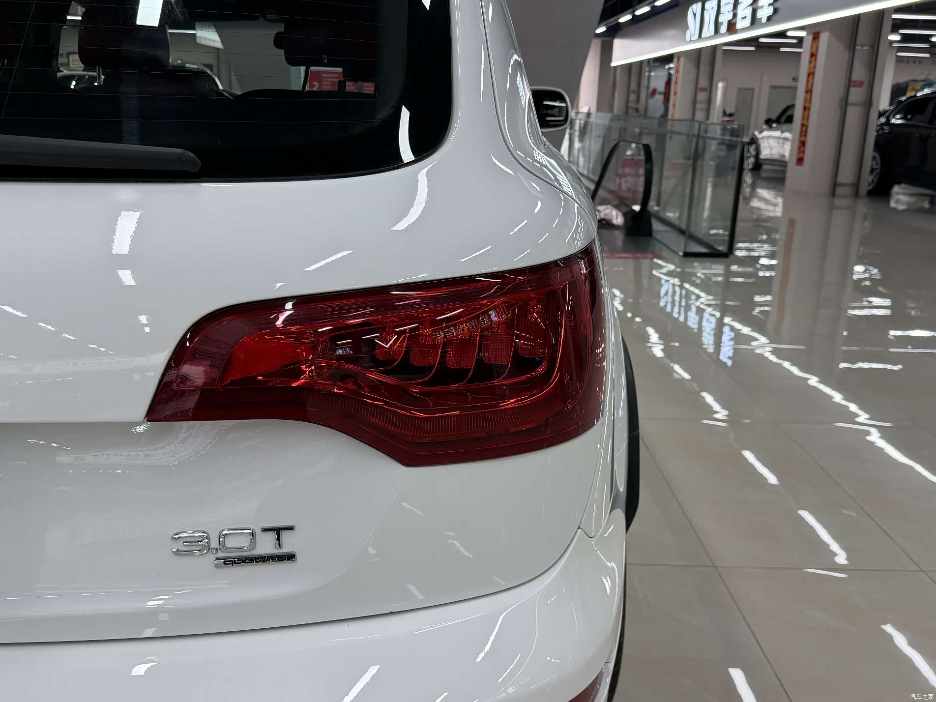 Audi Q7, 2011 4