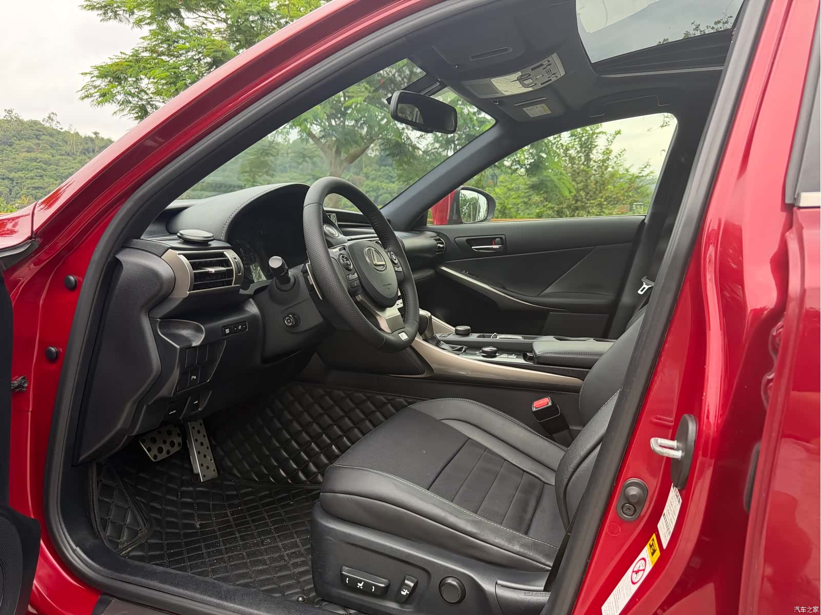 Lexus IS, 2014 4