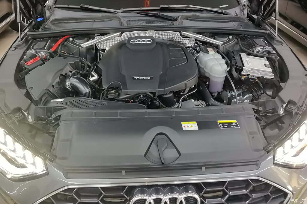 Audi A4L, 2022 10