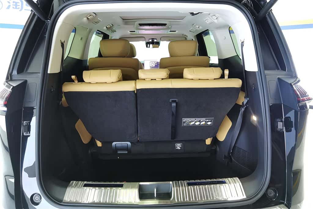Trumpchi E8, 2024 4