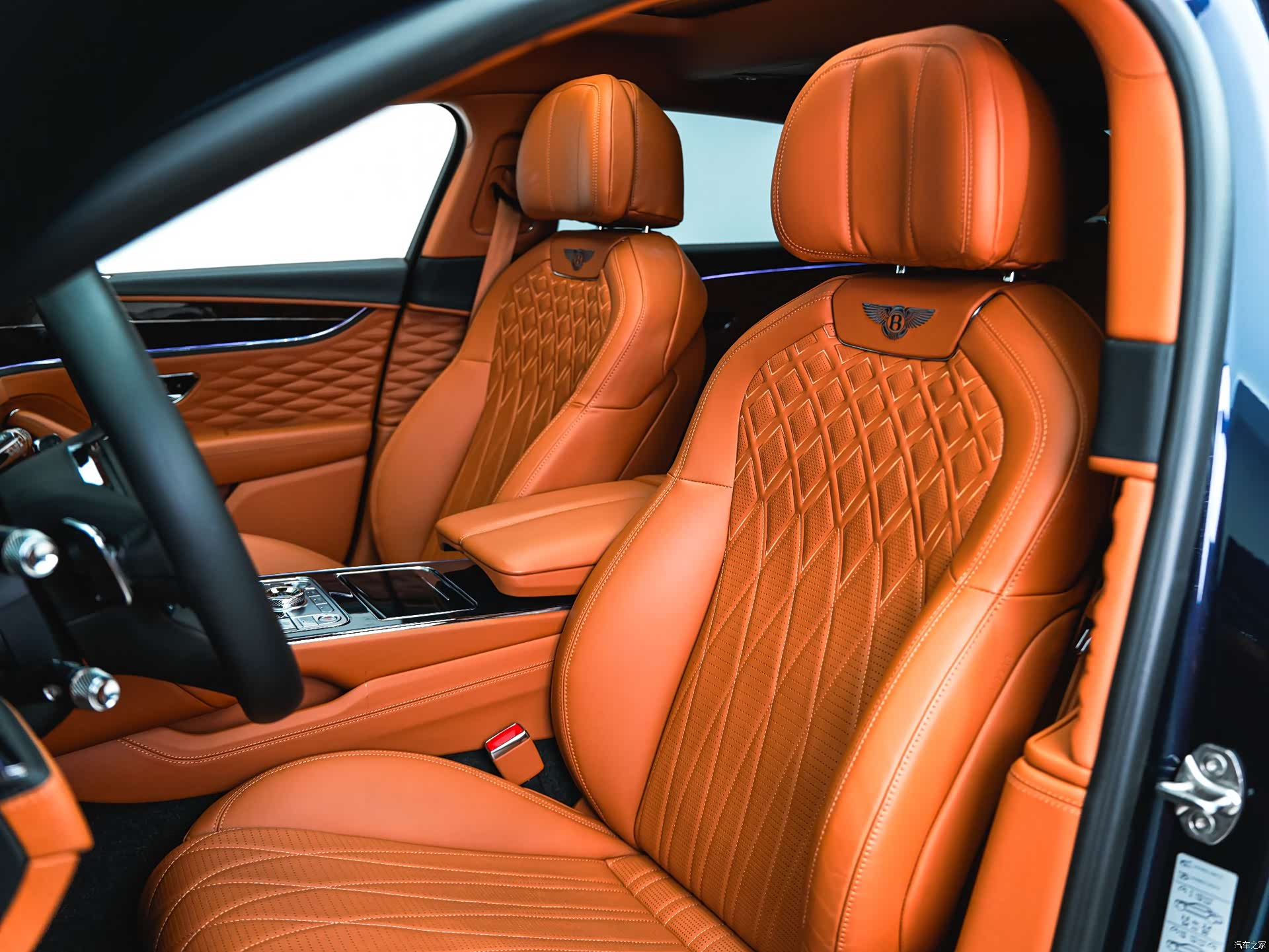 Bentley Flying Spur, 2022 15
