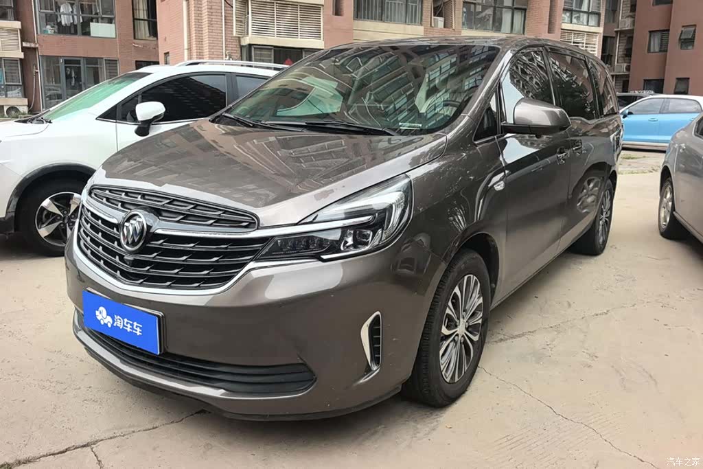 Buick GL8, 2021 1
