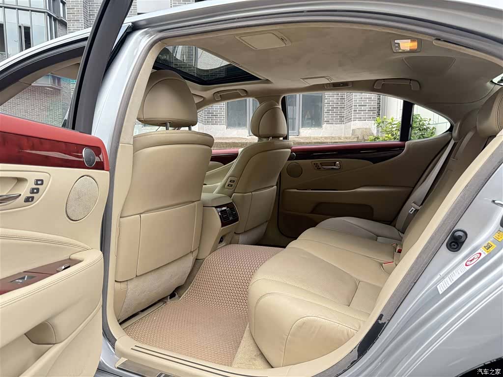 Lexus LS, 2008 7