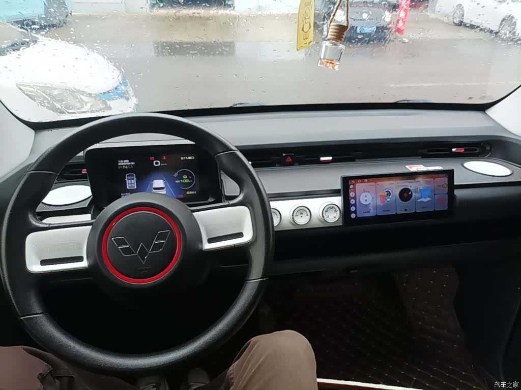 Wuling MINIEV, 2023 10