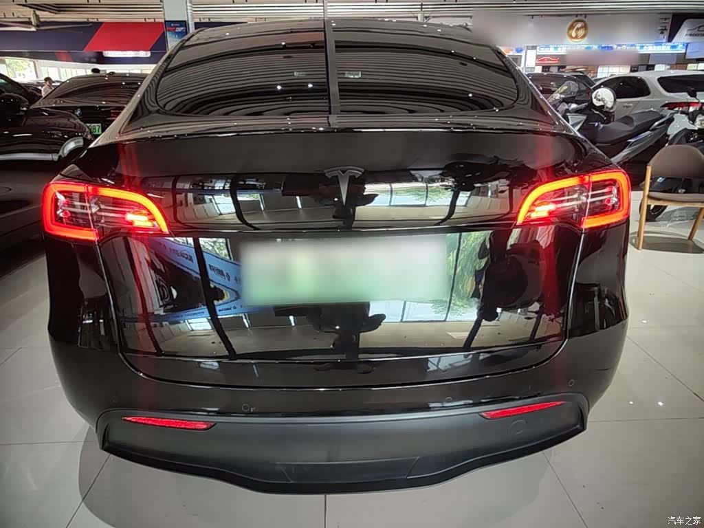 Tesla Model Y, 2021 6