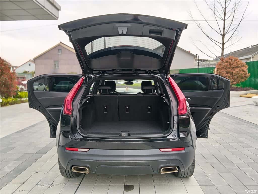 Cadillac XT4, 2019 12