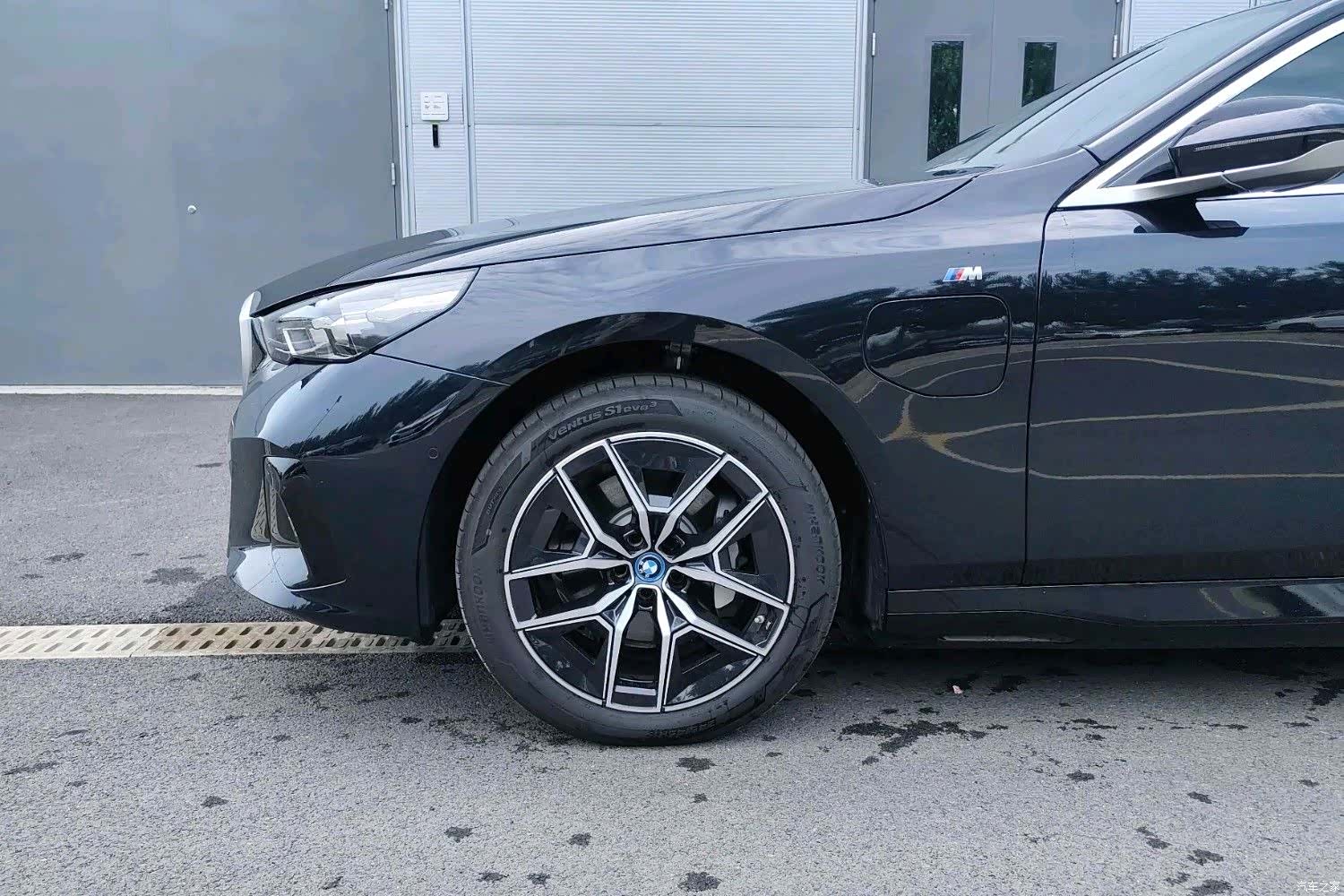 BMW i5, 2025 6