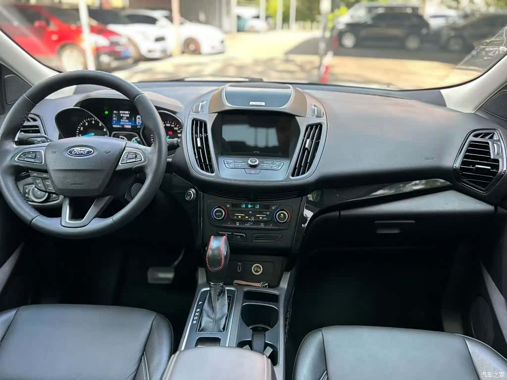 Ford Kuga, 2018 10