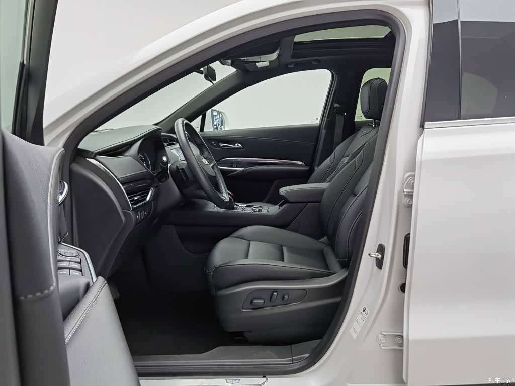 Cadillac XT4, 2020 10