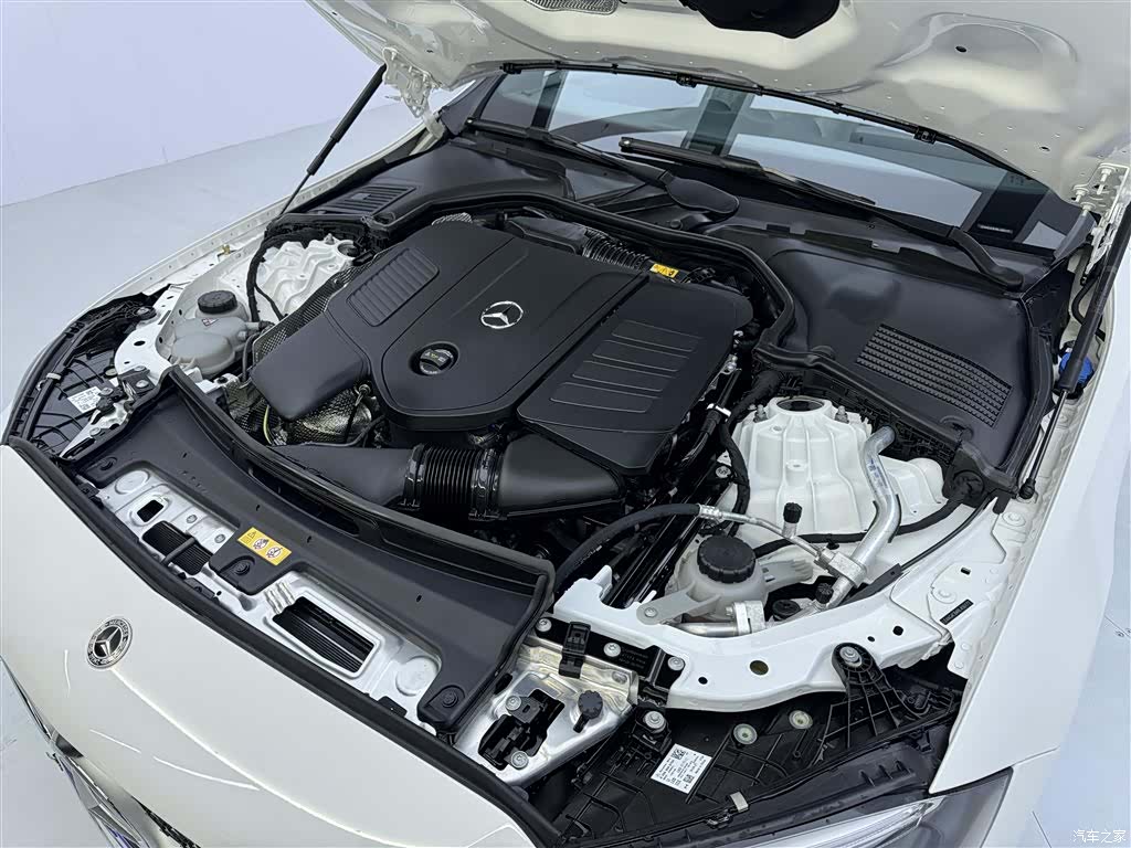 Mercedes-Benz C-Class, 2024 11