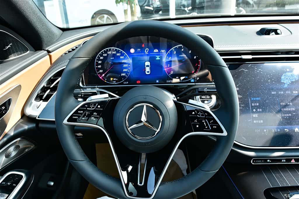 Mercedes-Benz E-Class, 2026 11