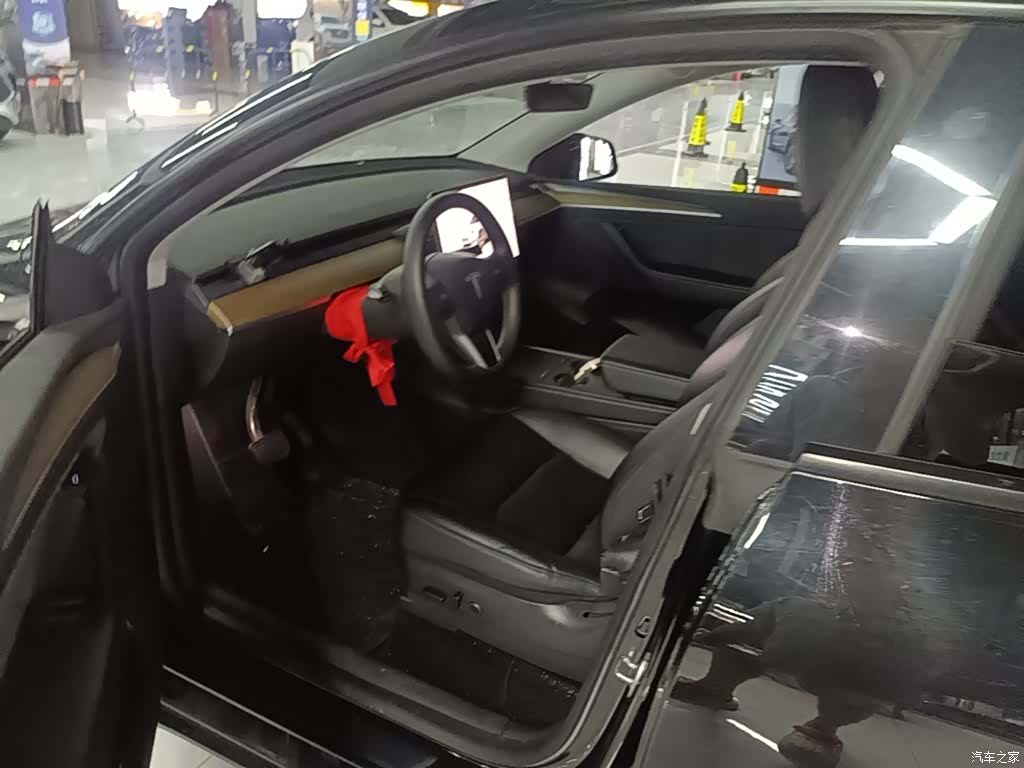 Tesla Model Y, 2022 16