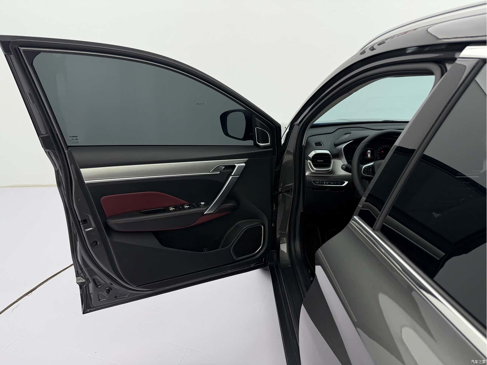 Geely Coolray, 2022 23