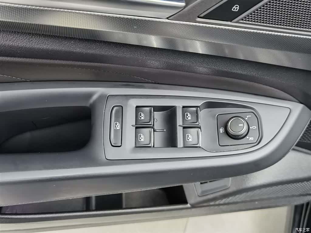 Volkswagen Passat, 2023 9