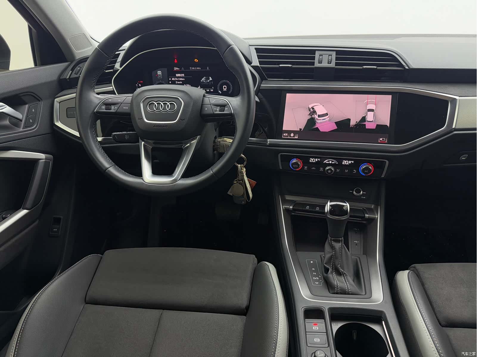 Audi Q3, 2023 10
