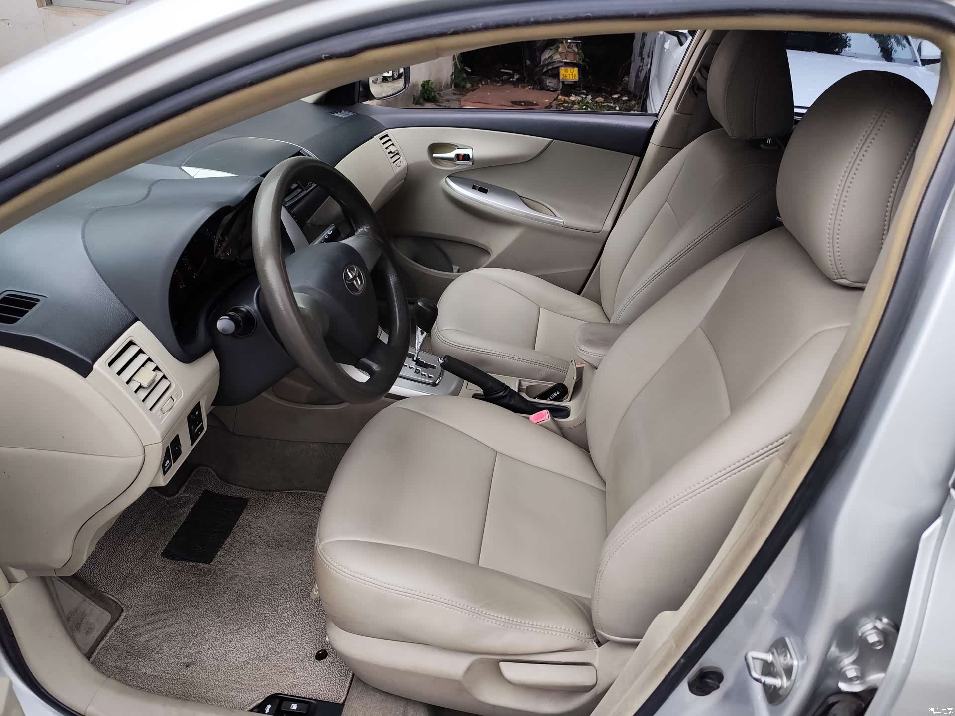 Toyota Corolla, 2013 6