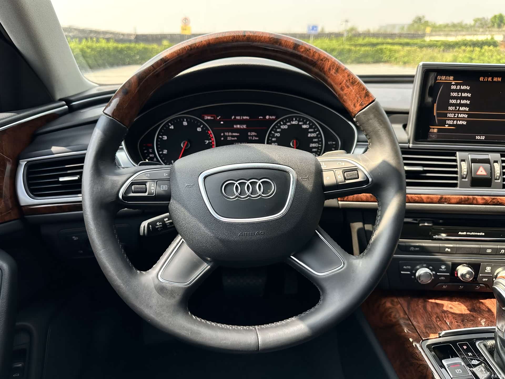 Audi A6L, 2015 16