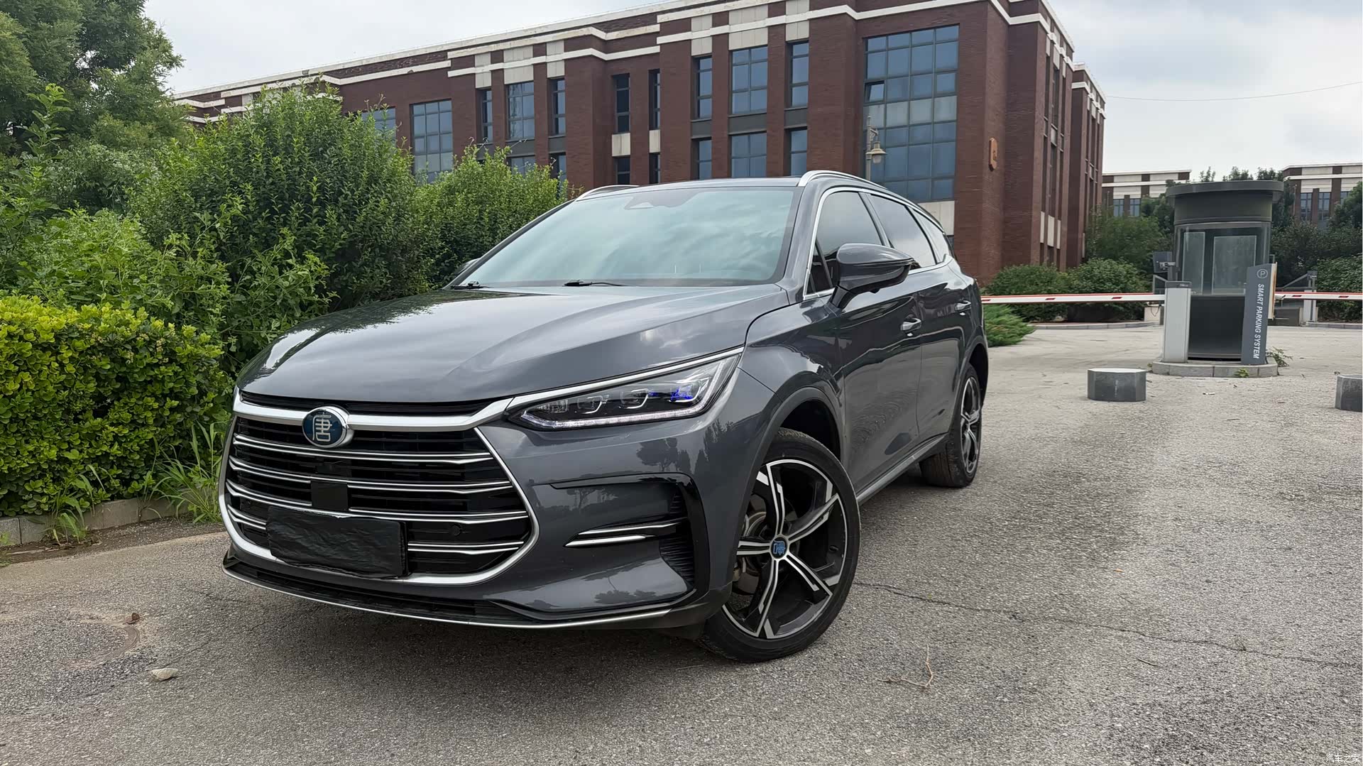 BYD Tang, 2022 1