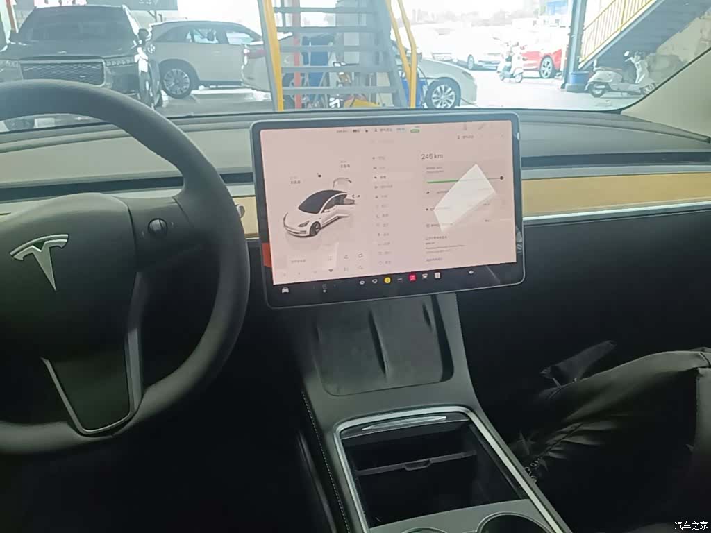 Tesla Model 3, 2022 13