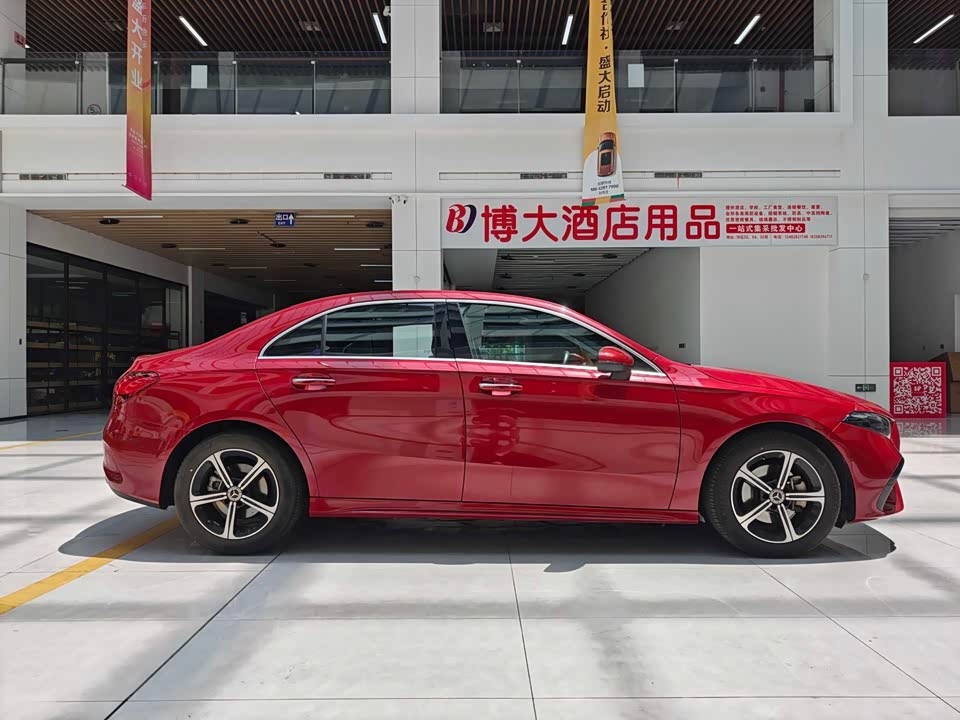 Mercedes-Benz Class A Mercedes-Benz Class A