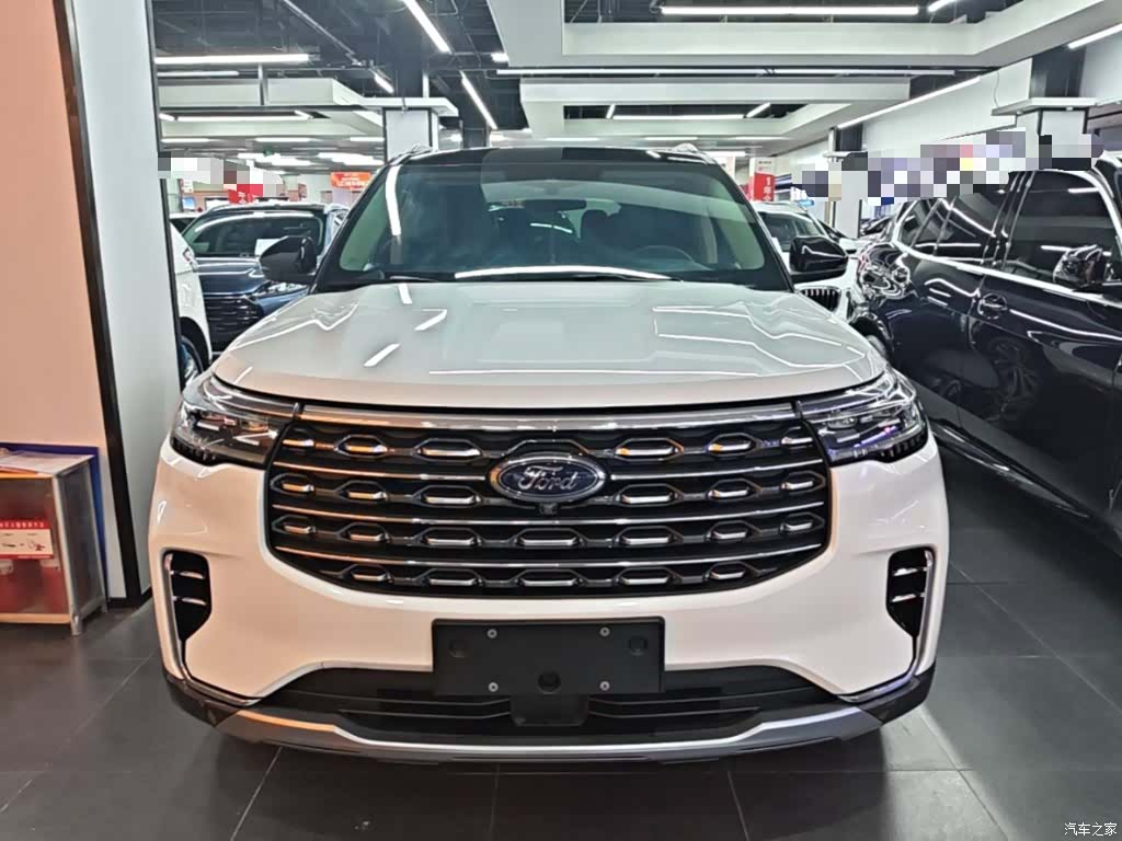 Ford Explorer, 2023 3
