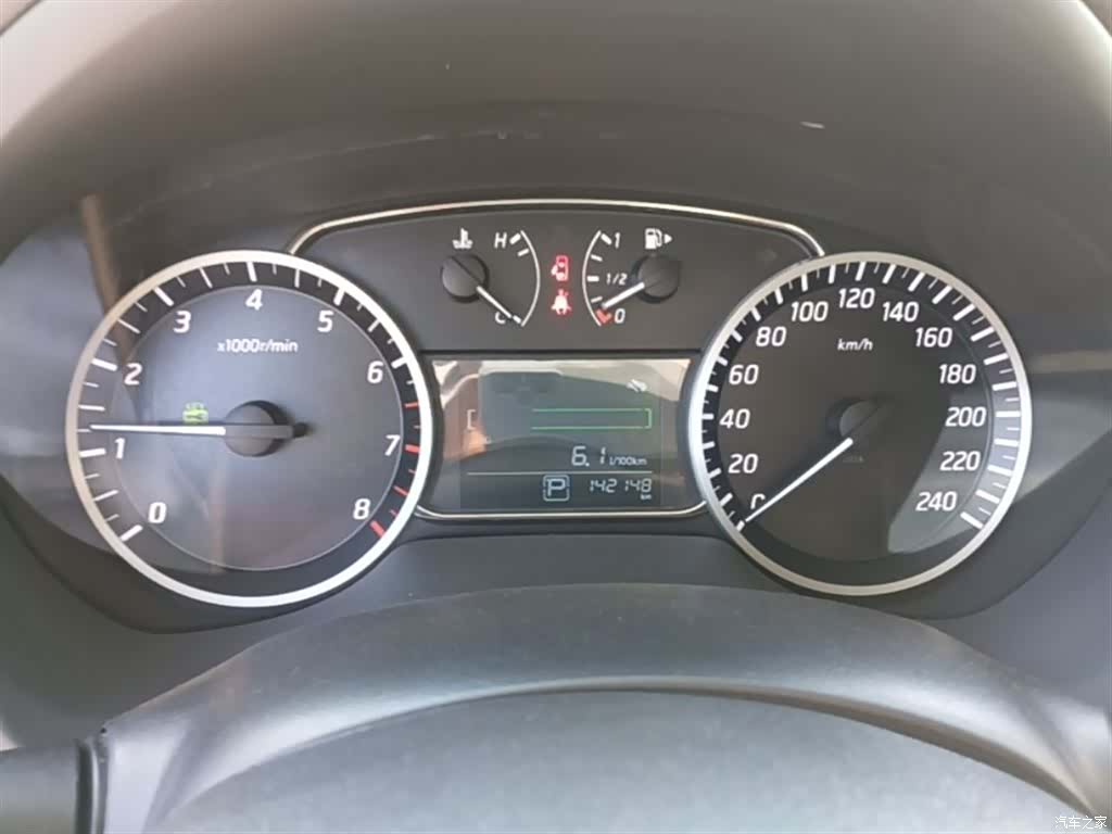 Nissan Sylphy, 2018 12