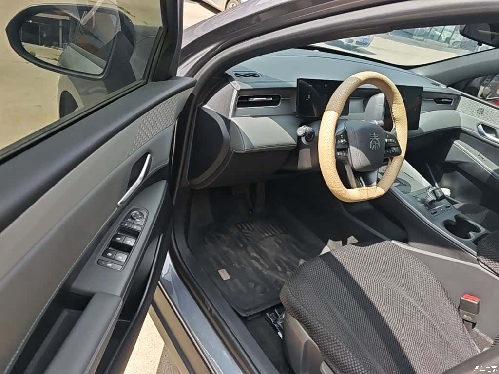 BYD Qin, 2025 16