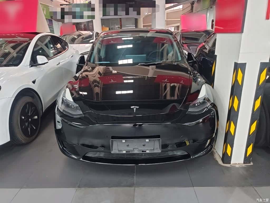 Tesla Model Y, 2022 3