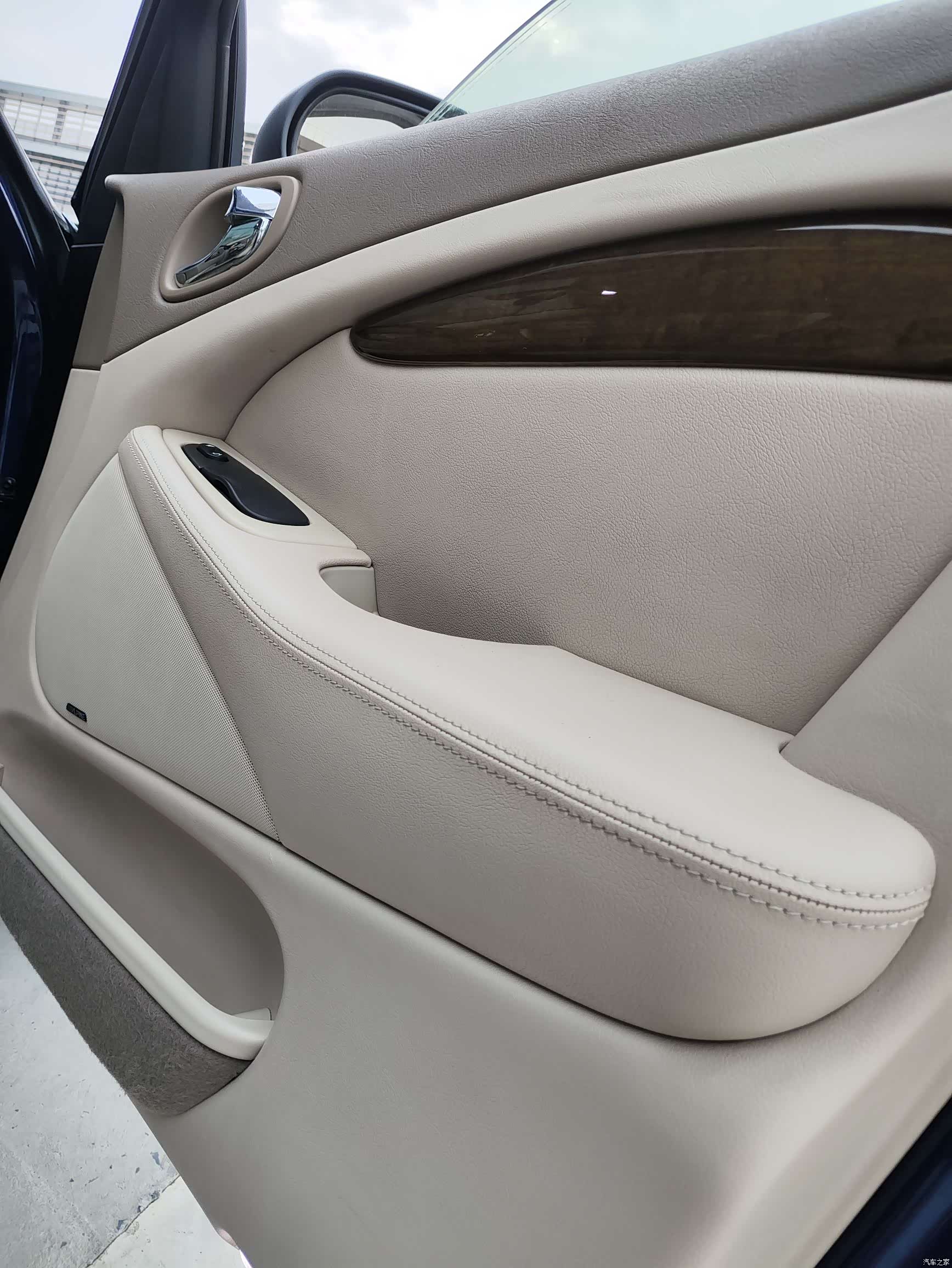 Jaguar S-TYPE, 2004 34